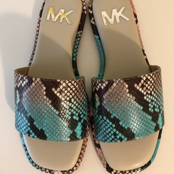 Brand New Michael Kors Hayworth Slide - 40S2HAFP2E - Picture 6 of 11